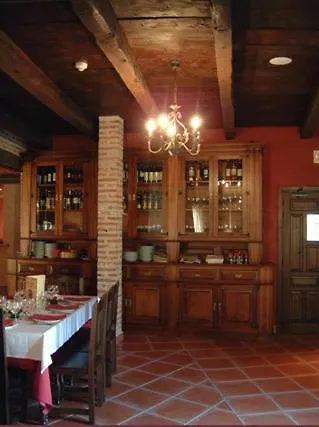 Dona Elvira Nava Отель