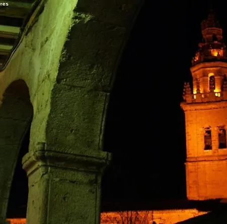 Dona Elvira Nava Отель 2*