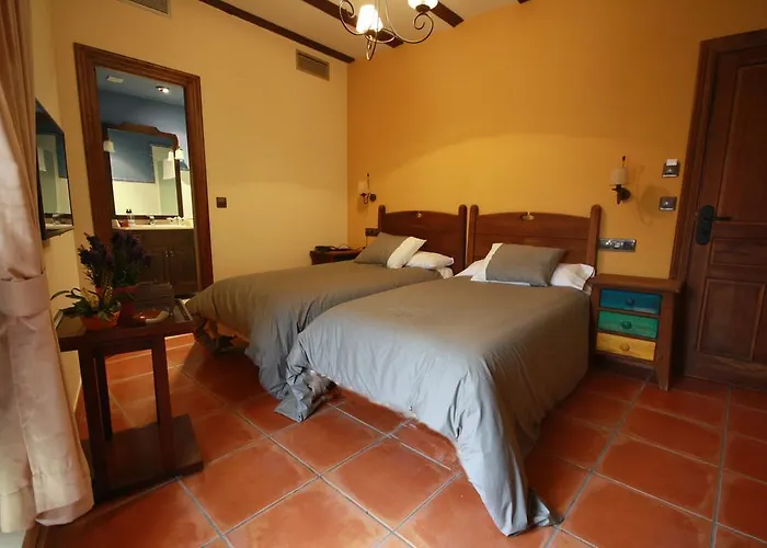 Hotel Dona Elvira Nava 2*